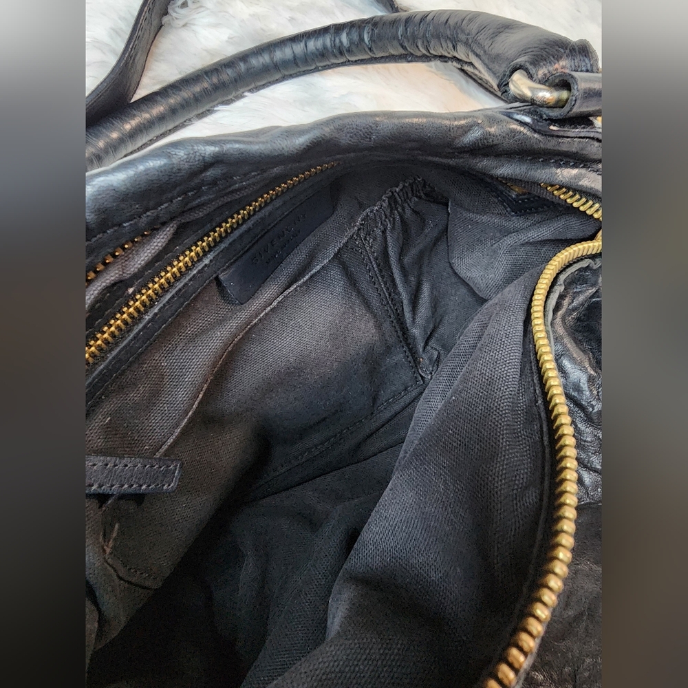 Givenchy Pandora Black distressed leather bag - Picture 12 of 16